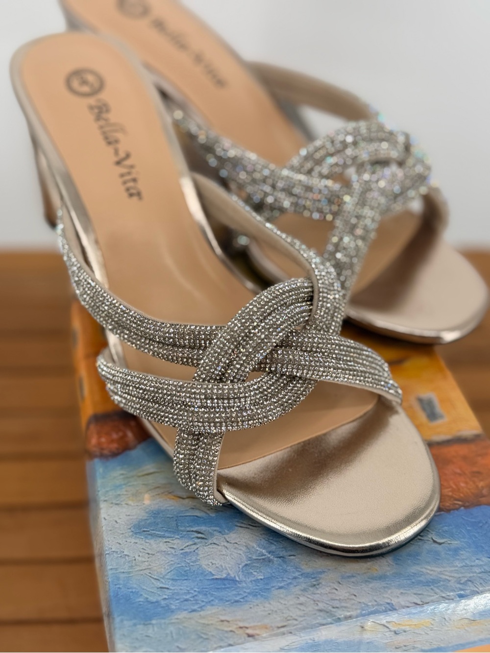 New Bella Vita CARMEN Women's Metallic Silver Knot Slide SandalsSIZE 8 W - Picture 2 of 7